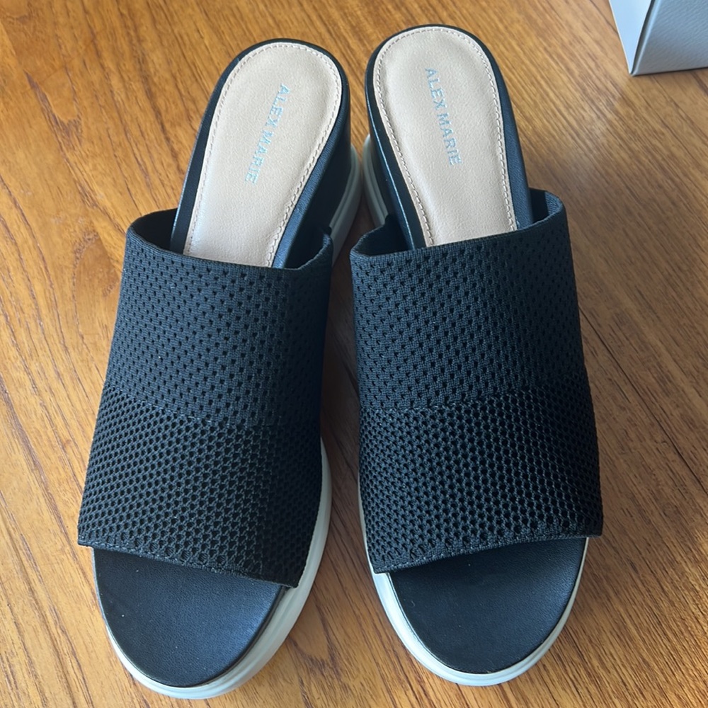 Black Slide Alex Marie Sanford NEW